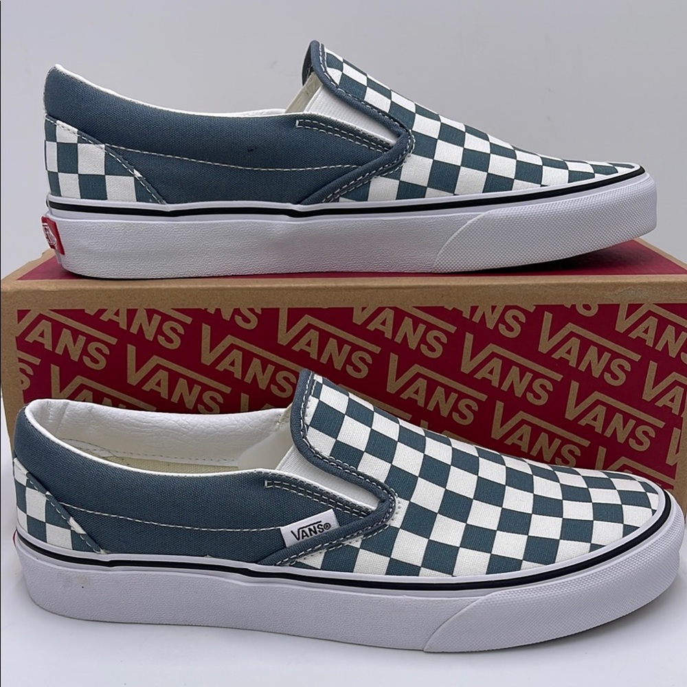 Vans WMNS Checkerboard Classic Slip-On Sneakers
Color Theory Checkerboard